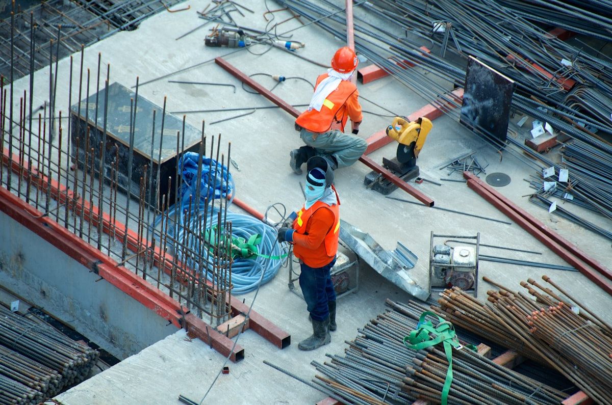 Assemblage d’une structure sur un chantier